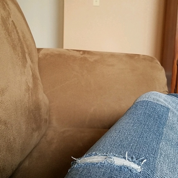 Meet your Posher, Joellen - Picture 1 of 1